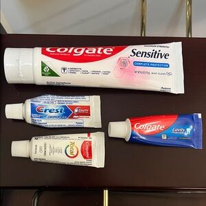 Colgate/Crest Toothpaste Bundle